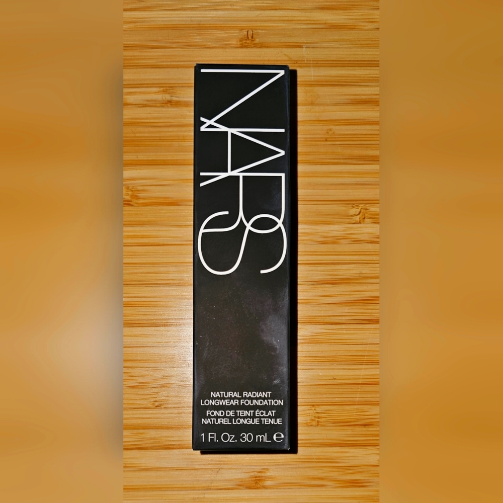 NARS Natural Radiant Longwear Foundation - Light 2 Mont blanc 6601